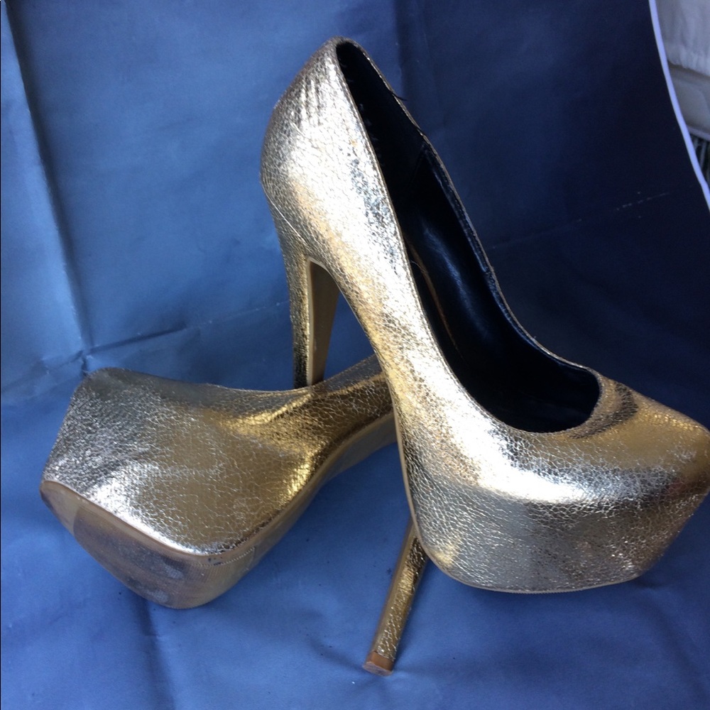 Platform Pumps - Picture 2 of 8